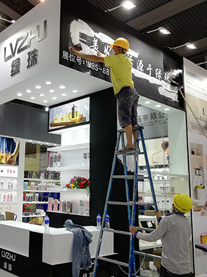 勵(lì)之聞-美工組